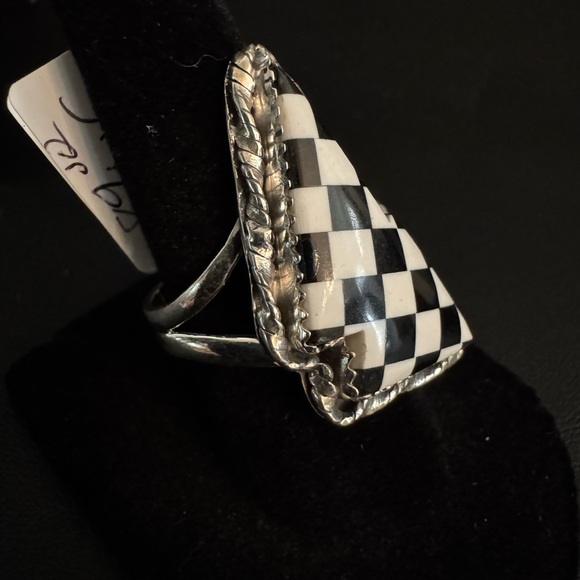 Checkered onyx and sterling silver lighting bolt Ring - Picture 3 of 6